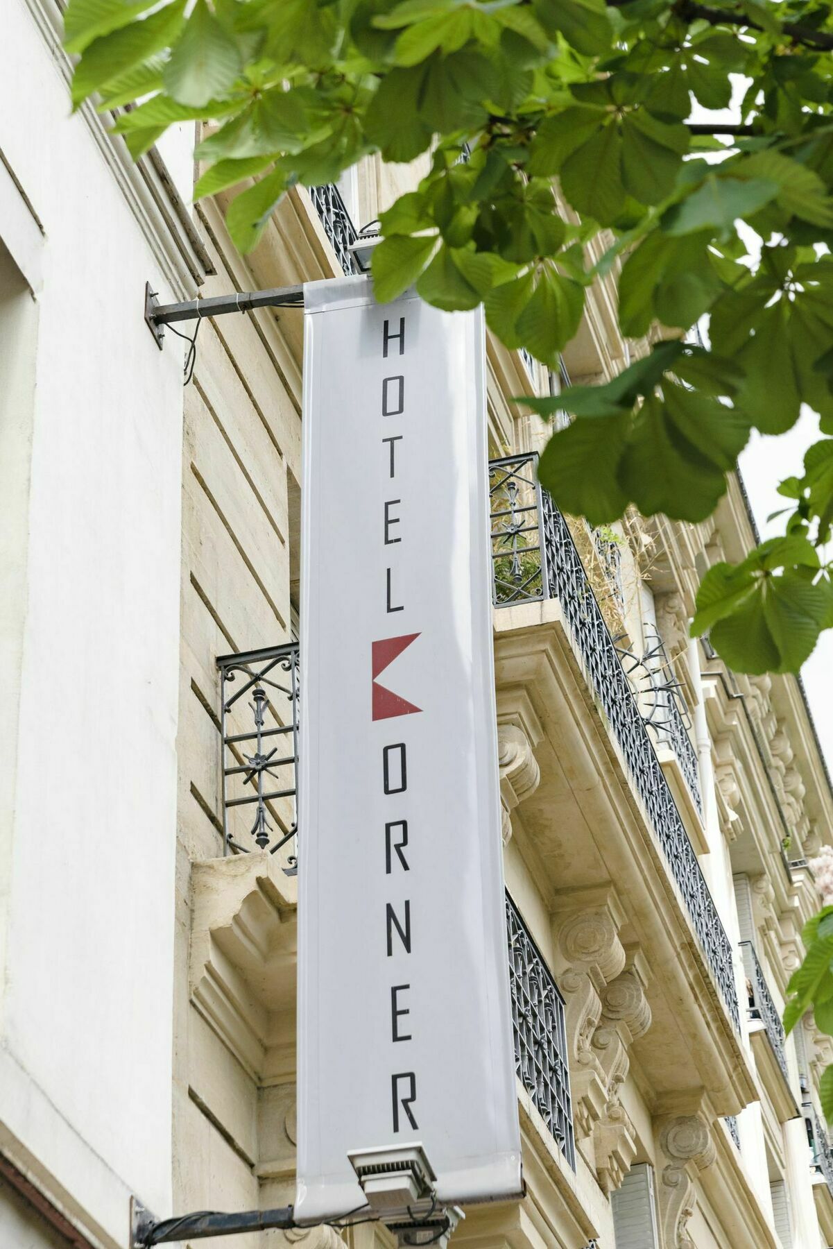 ホテル コルナー モンパルナス パリ エクステリア 写真